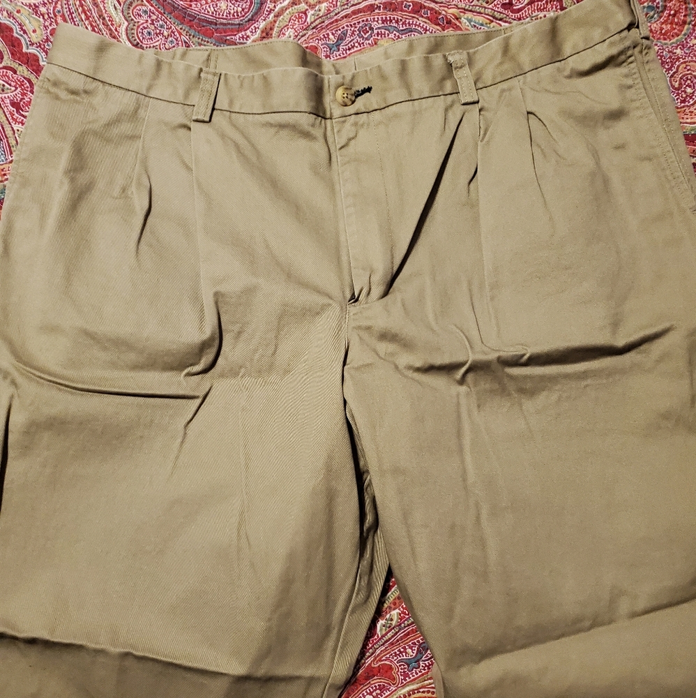 Big & Tall Men's Pleated Front Khaki Pants